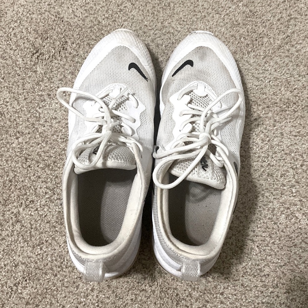 Womens Nike air maxes